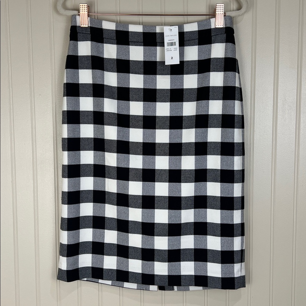 NWT Ann Taylor Women’s Checkered Pencil Skirt Black White Lined Size 2 - Picture 2 of 9
